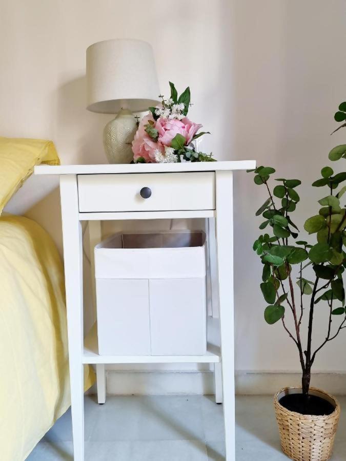 Hostfy Mercado De Triana Sevilla Exteriör bild