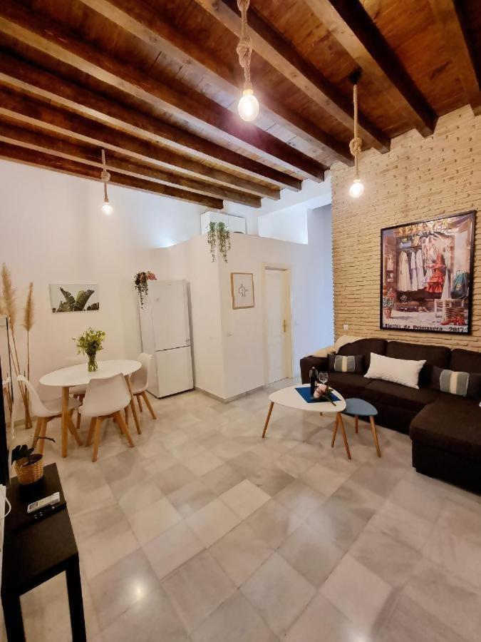 Hostfy Mercado De Triana Sevilla Exteriör bild