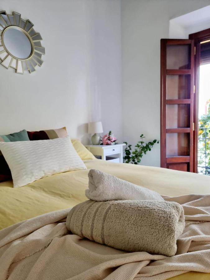 Hostfy Mercado De Triana Sevilla Exteriör bild