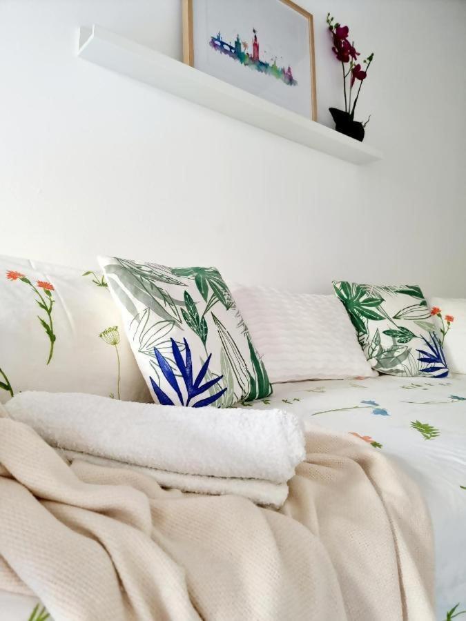 Hostfy Mercado De Triana Sevilla Exteriör bild