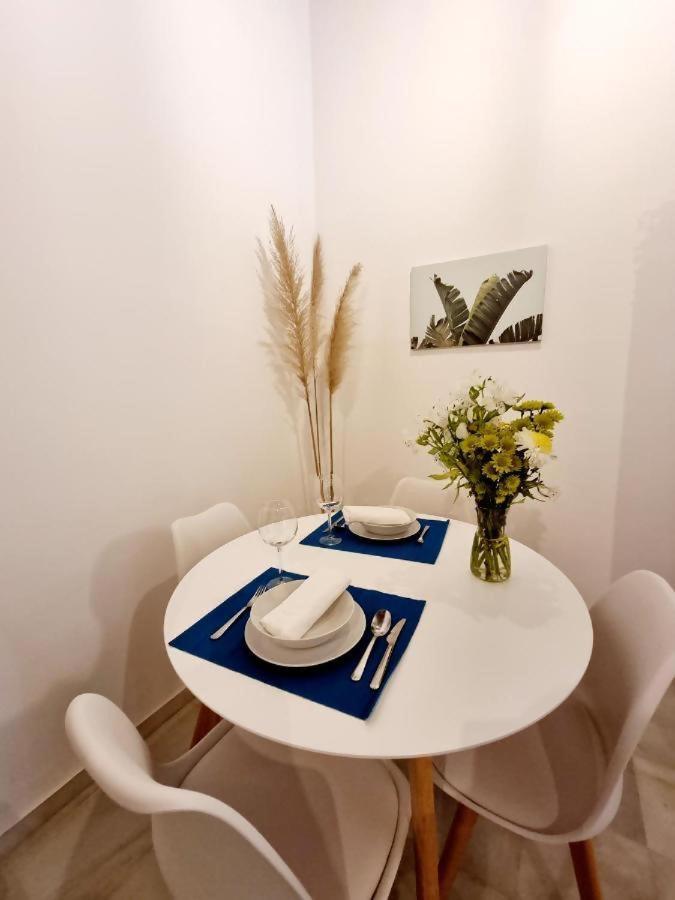Hostfy Mercado De Triana Sevilla Exteriör bild