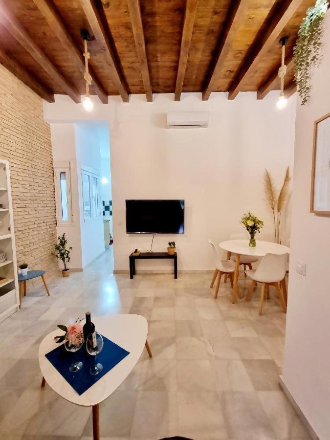 Hostfy Mercado De Triana Sevilla Exteriör bild